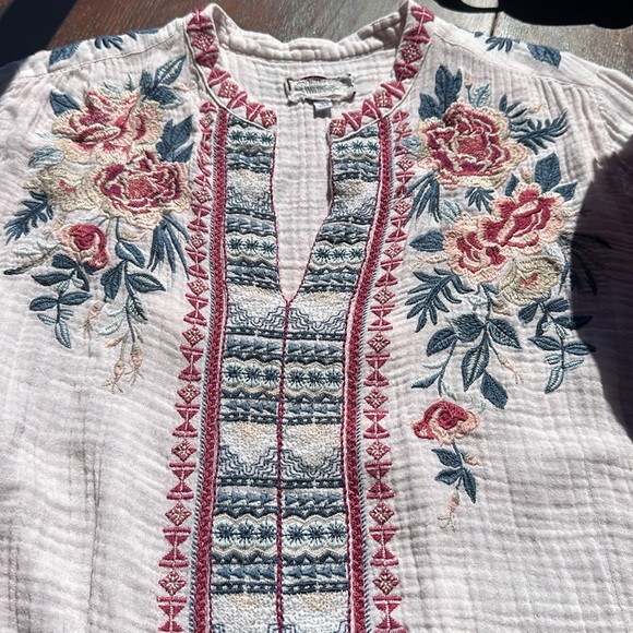 XL Johnny Was Workshop blouse. Lite pink waffle texture embroidered cotton top - Picture 2 of 16